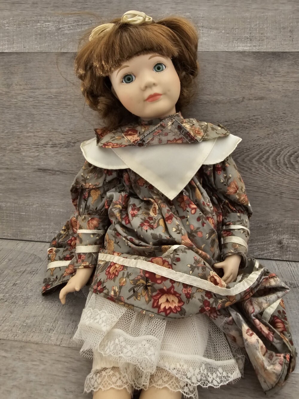Lexington Hall Hand Made Wimbledon Collectible Porcelain Doll Elise #A-077